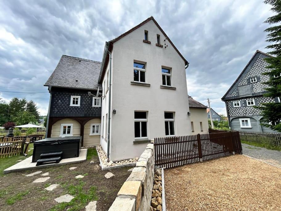 Ferienhaus Hexe Mit Whirlpool, Sauna, Garten Villa Grossschoenau Exterior photo